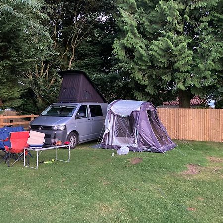 Отель Bank Top Camping-North York Moors With Pitches For Caravans, Camper Vans And Tents Пикеринг Экстерьер фото